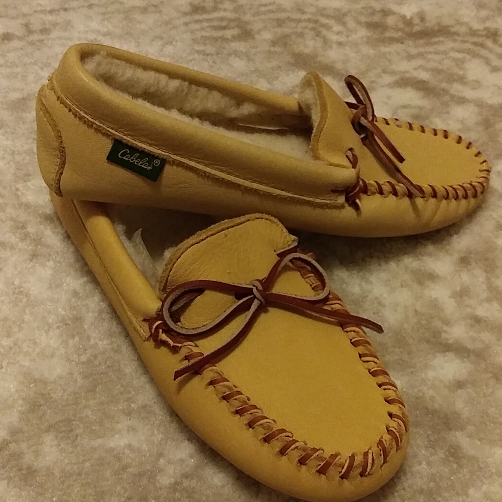 SALE! Men's Cabela's moccasins,SIZE 9, NEVER WORN!